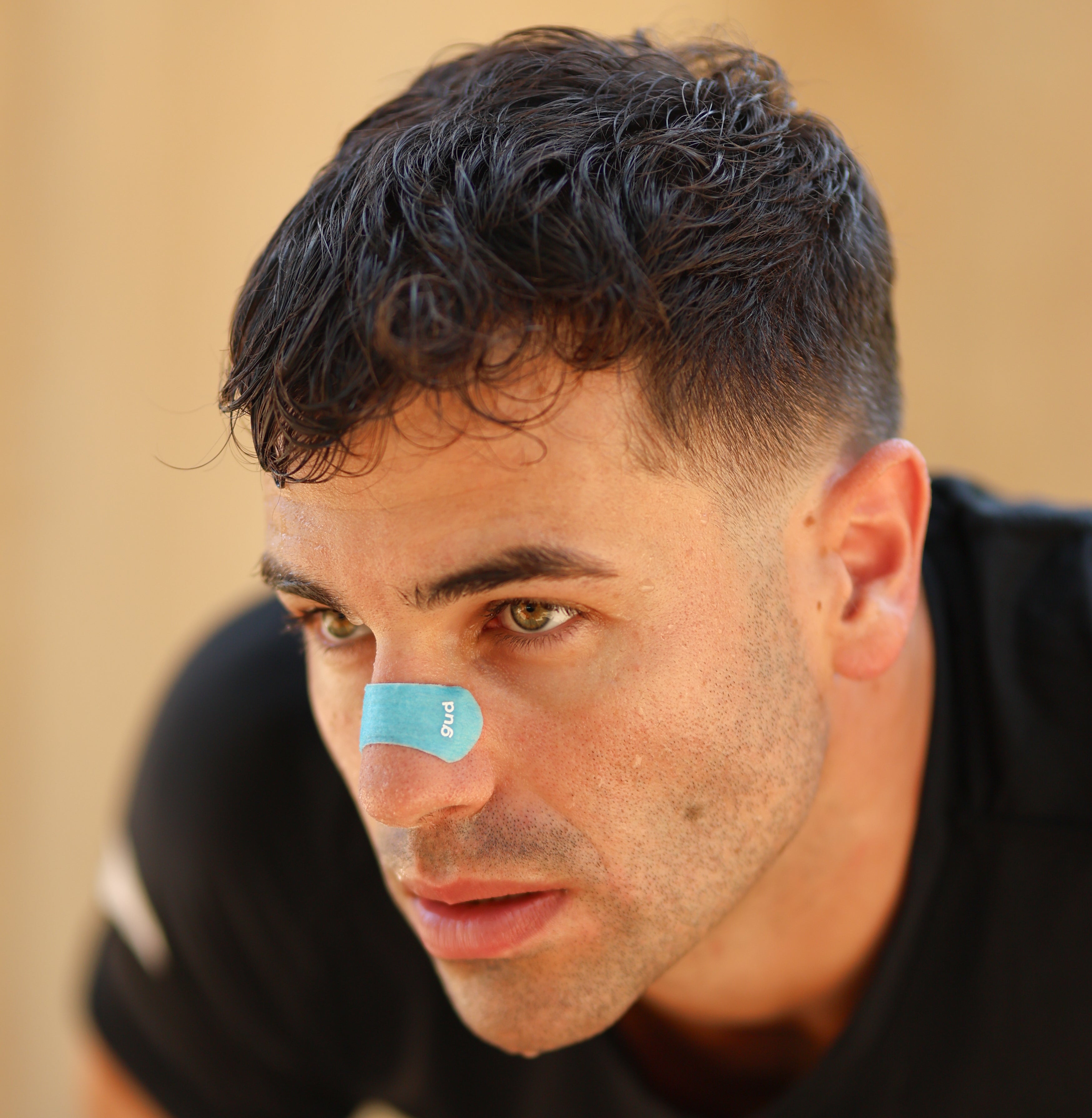 Nosní pásky Gudslip nabízejí nepřekonatelnou přilnavost i při extrémní vlhkosti a potu. Ideální pro sportovce, kteří chtějí volně dýchat a podat maximální výkon.